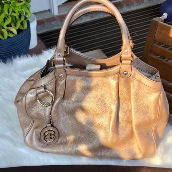 Authentic GUCCI Pebbled Leather Sukey bag - metallic Dusty Rose Gold - Picture 2 of 13